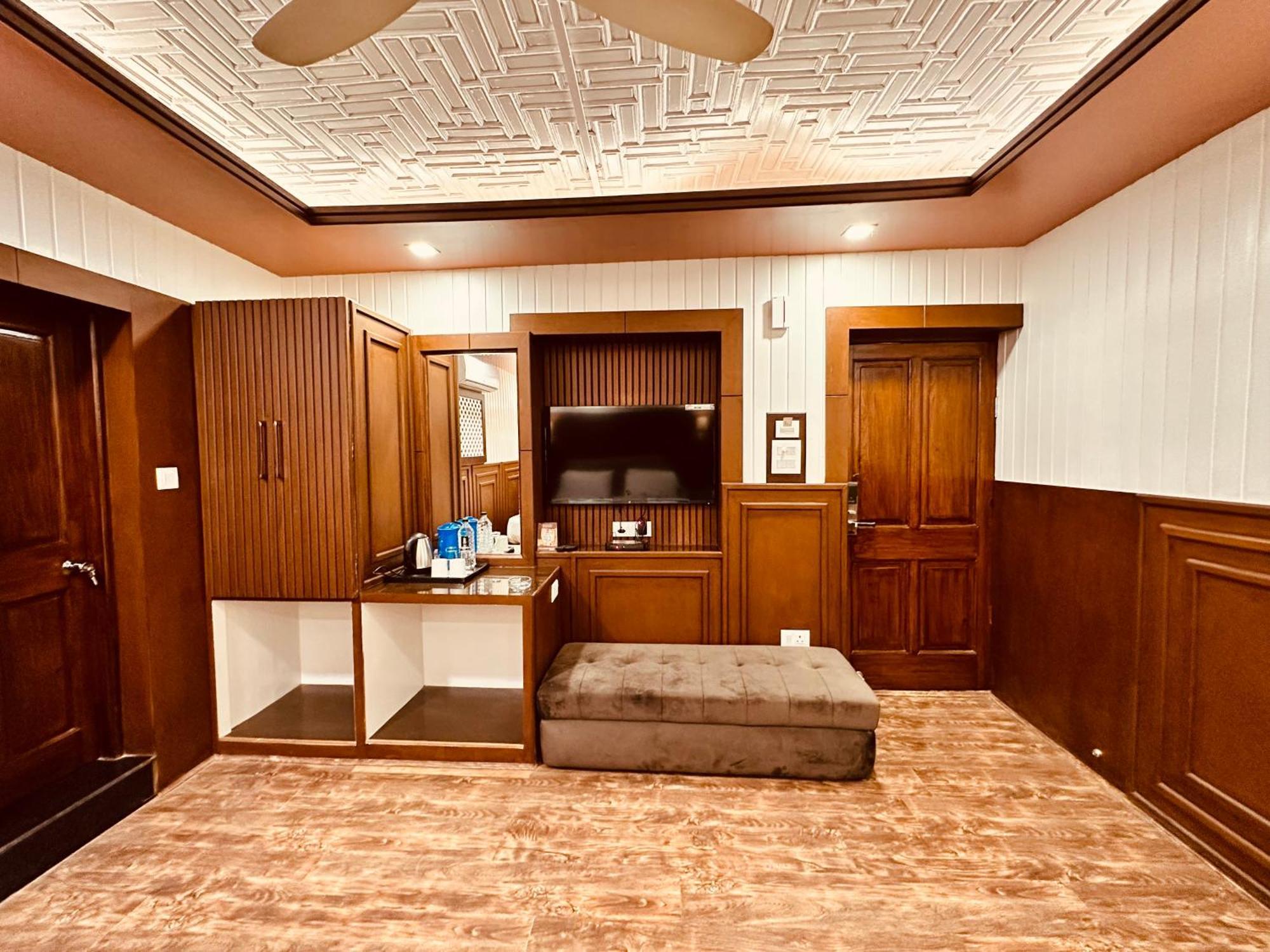 Walisons Hotel Srinagar  Luaran gambar