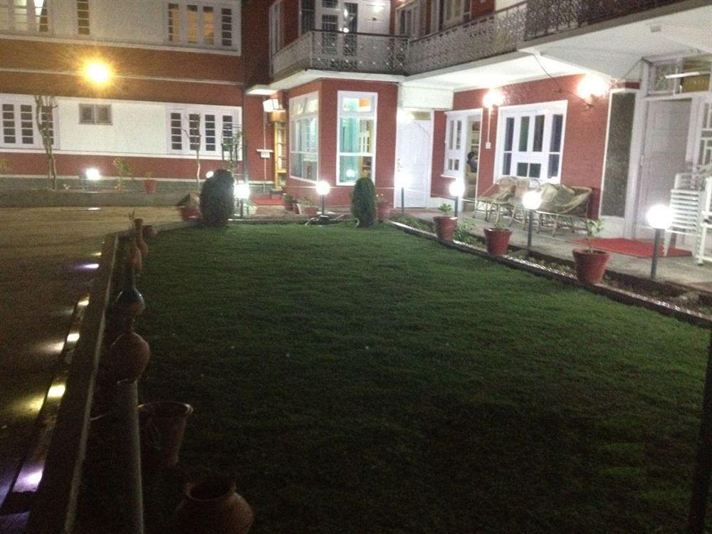 Walisons Hotel Srinagar  Luaran gambar